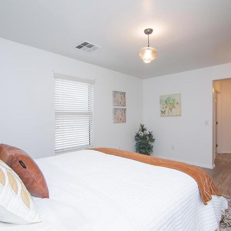 Stylish Home Phoenix - Low Rates Now! Εξωτερικό φωτογραφία