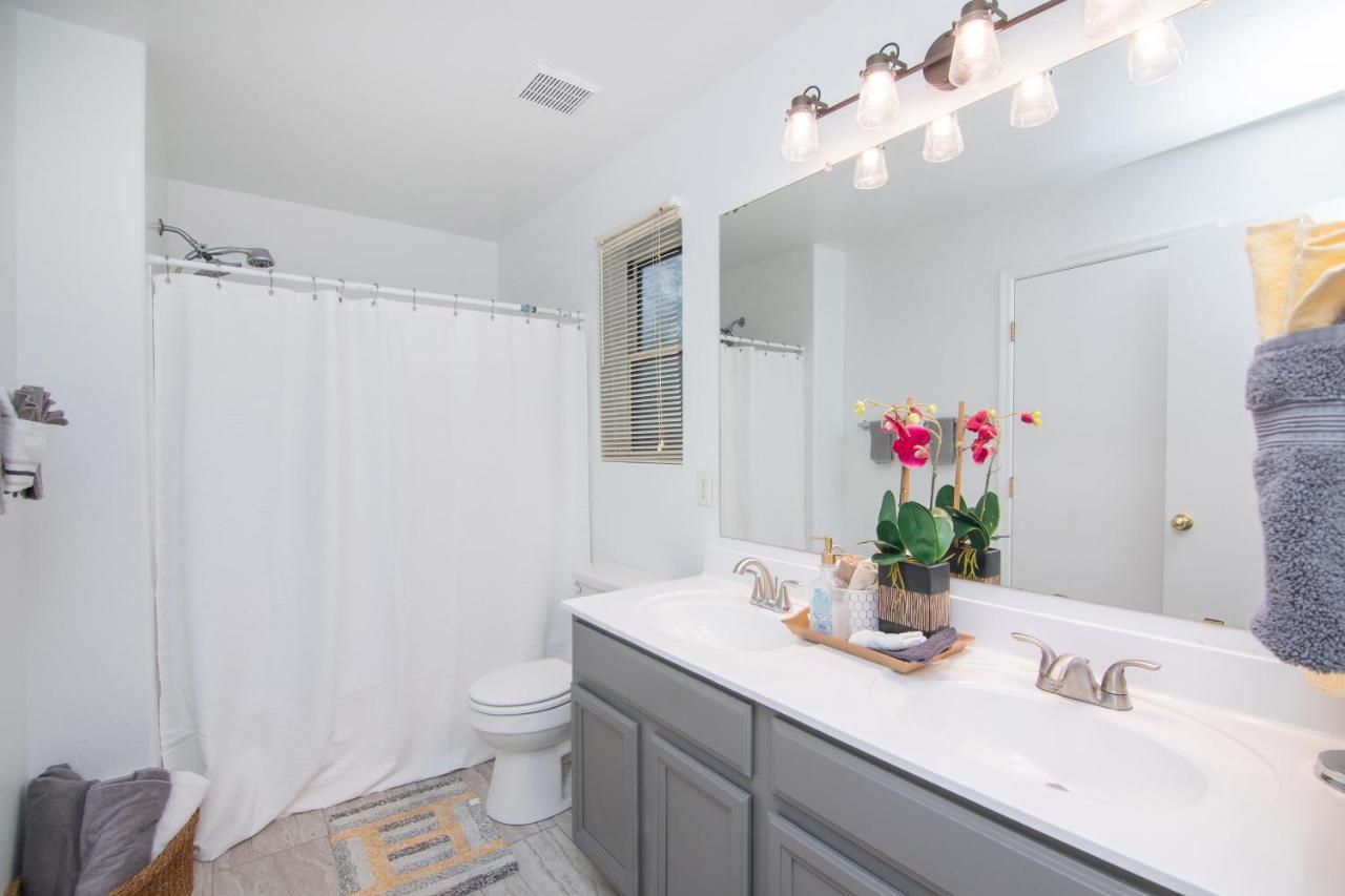 Stylish Home Phoenix - Low Rates Now! Εξωτερικό φωτογραφία