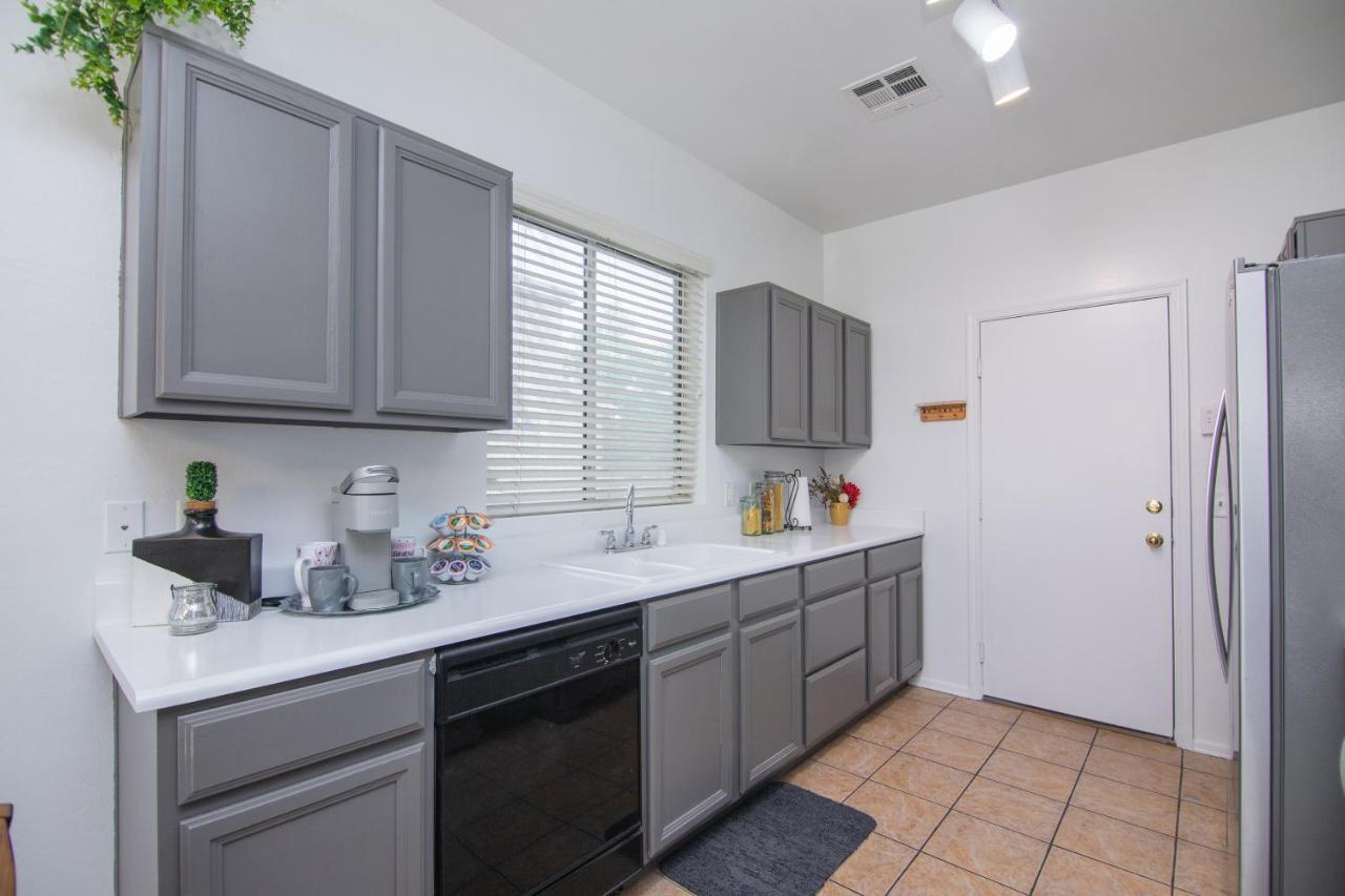 Stylish Home Phoenix - Low Rates Now! Εξωτερικό φωτογραφία