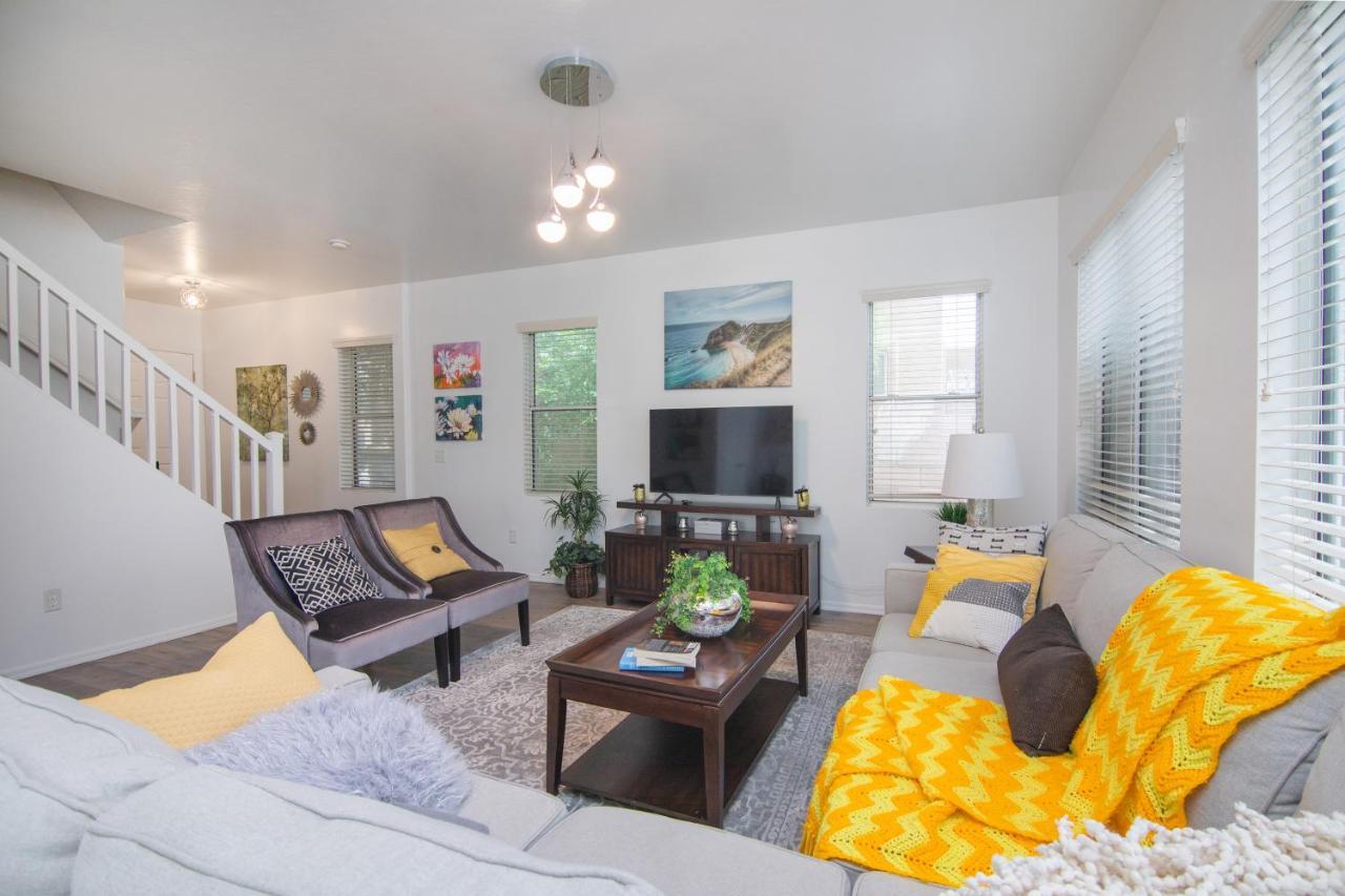 Stylish Home Phoenix - Low Rates Now! Εξωτερικό φωτογραφία