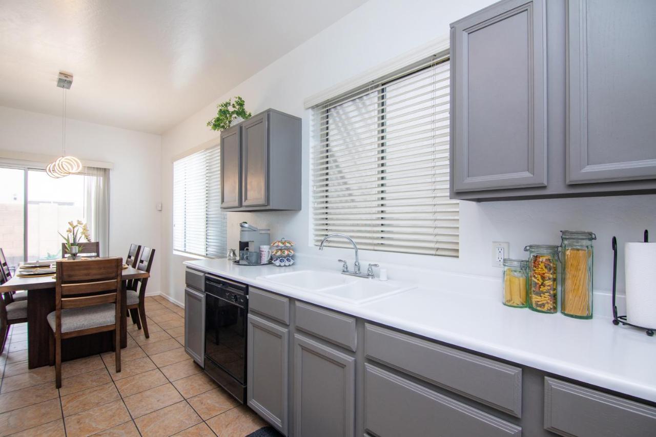 Stylish Home Phoenix - Low Rates Now! Εξωτερικό φωτογραφία