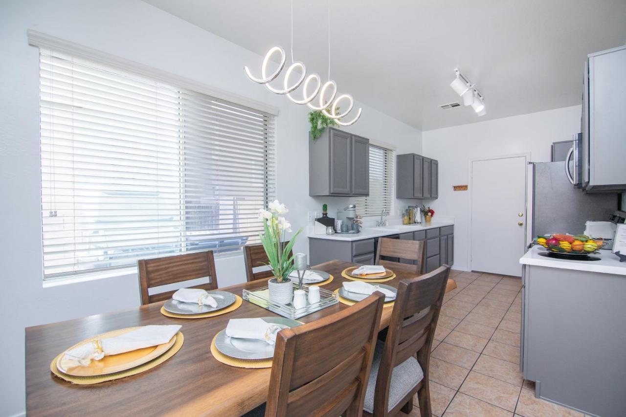 Stylish Home Phoenix - Low Rates Now! Εξωτερικό φωτογραφία
